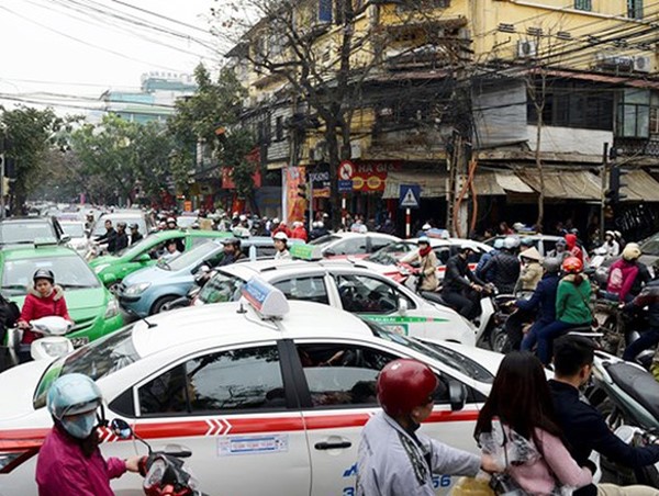 [Từ nhà ra phố]: Taxi và tắc đường!