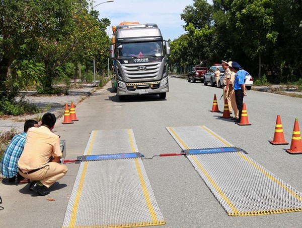 Bị phạt 111 triệu đồng vì chở quá tải trọng