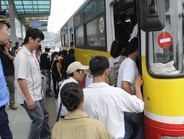 Xe buýt Hà Nội: Hướng tới mục tiêu thân thiện với người dân và môi trường