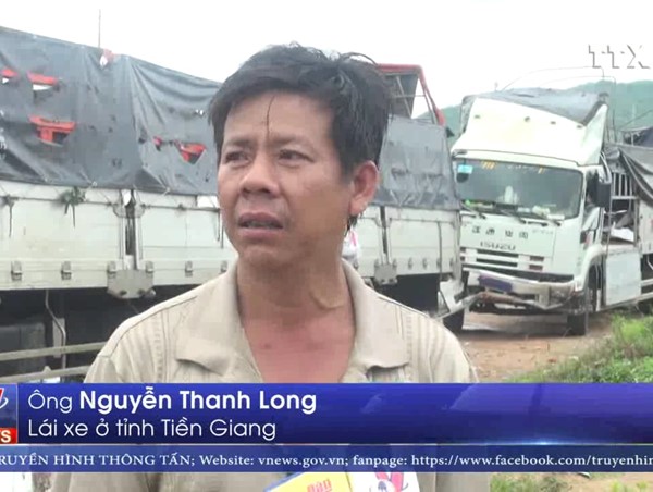 Giao thông mất an toàn do Quốc lộ 1 hư hại nặng sau mưa lũ