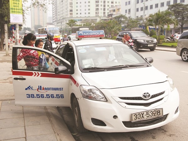 Dự thảo quy chế quản lý taxi Hà Nội: Không “ngăn sông cấm chợ”