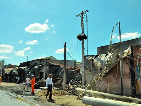 Danh tính nạn nhân vụ cháy xe bồn chở xăng: 3 mẹ con tử vong trong khi ngủ