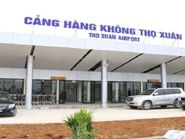 Triệu tập nhóm đối tượng hành hung nữ nhân viên sân bay Thọ Xuân
