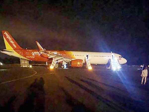 Máy bay Vietjet gặp sự cố, nhiều hành khách phải nhập viện kiểm tra