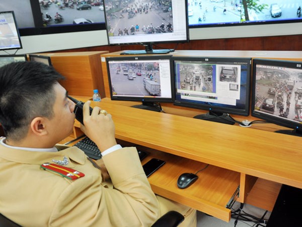 Phạt nguội giao thông qua tài khoản chủ phương tiện: Đề xuất hay để giảm ùn tắc giao thông