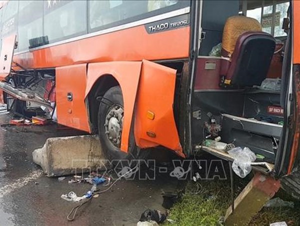 Tai nạn giao thông liên tiếp do 'ổ gà' trên Quốc lộ 1 đoạn qua Phú Yên