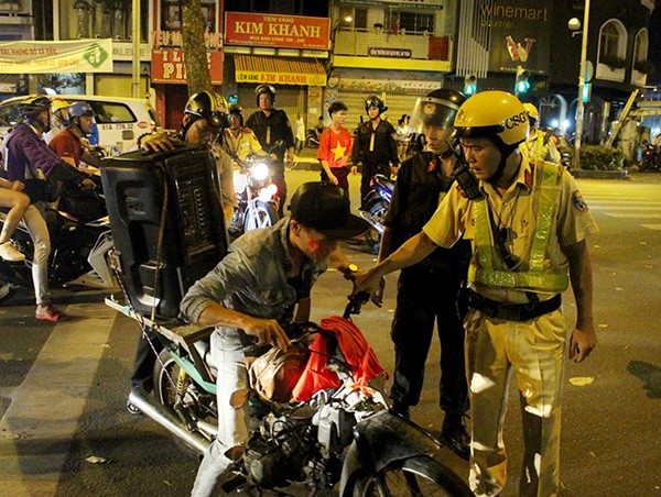 TP Hồ Chí Minh: Đồng loạt chặn bắt, xử lý các trường hợp "đi bão" vi phạm pháp luật