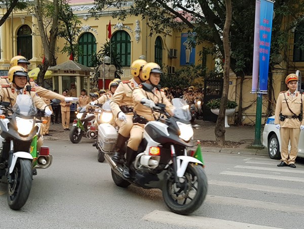 Hà Nội ra quân đảm bảo an toàn, thông suốt các tuyến đường dịp Tết
