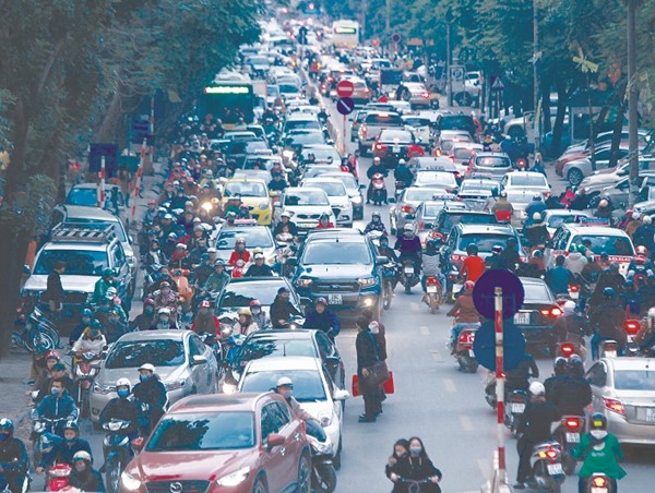 Thu phí khí thải: Hạn chế phương tiện giao thông cơ giới