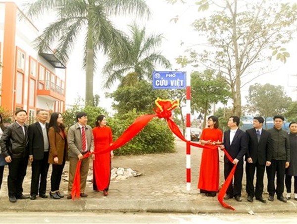 Huyện Gia Lâm gắn biển tên phố Chính Trung, Cửu Việt