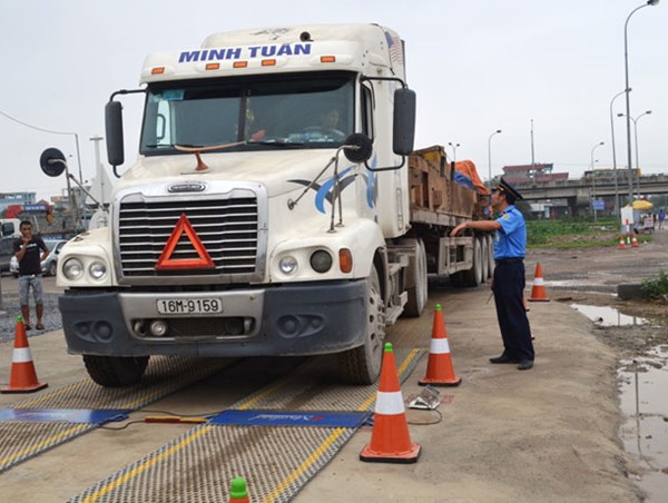 Yêu cầu kiểm tra ngay các đơn vị kinh doanh vận tải về chấp hành an toàn giao thông