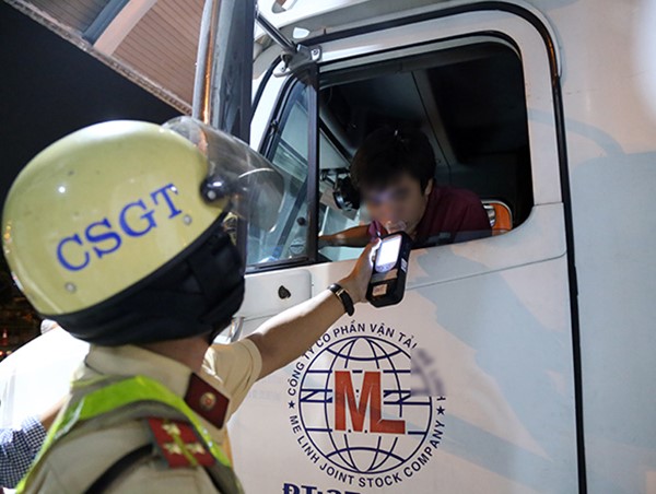 Thực hiện nghiêm quy định về khám sức khoẻ định kỳ cho lái xe