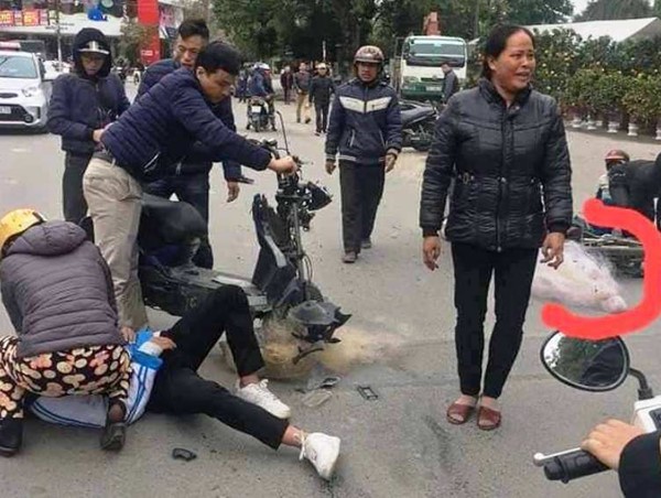 Công an Thanh Hóa nói gì về CSGT quăng lưới làm 2 học sinh bị thương?