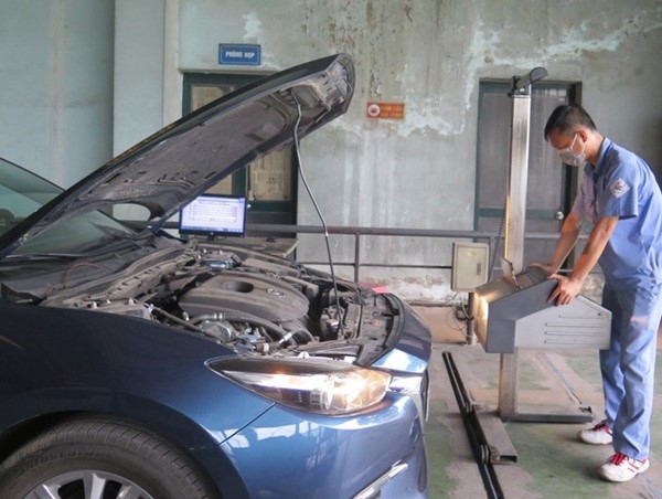 Ô tô không đạt đăng kiểm, chủ xe có phải trả tiền?