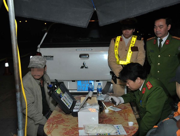 Tổng kiểm tra, phát hiện hàng chục tài xế dương tính với ma tuý