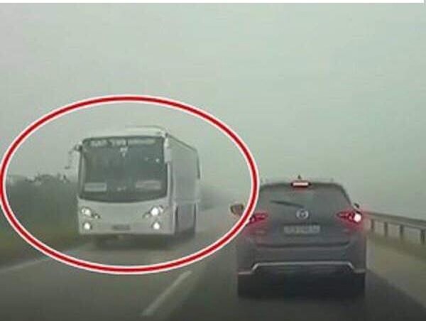 Ngang nhiên vi phạm luật giao thông trên cao tốc Hà Nội - Thái Nguyên