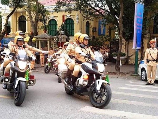 Quận Hai Bà Trưng thành lập tổ công tác đảm bảo an toàn giao thông 