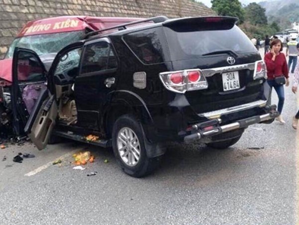 Khẩn trương điều tra nguyên nhân vụ tai nạn trên cao tốc Nội Bài - Lào Cai