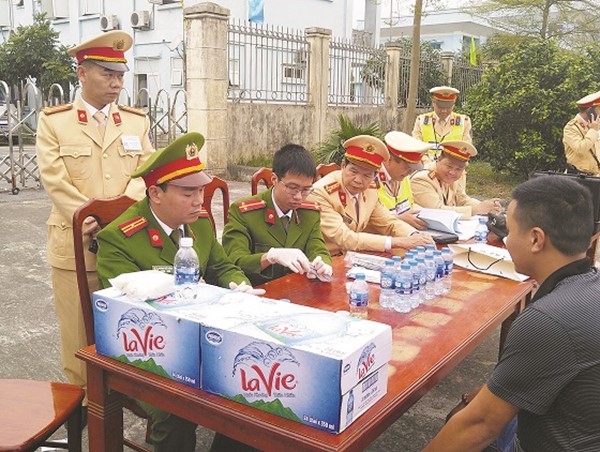 Xử lý lái xe sử dụng ma túy trên đường: Cần thiết nhưng chưa đủ