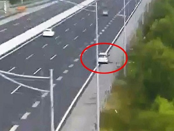 Tổng cục Đường bộ yêu cầu rà soát, cắm biển chỉ dẫn giao thông trên cao tốc