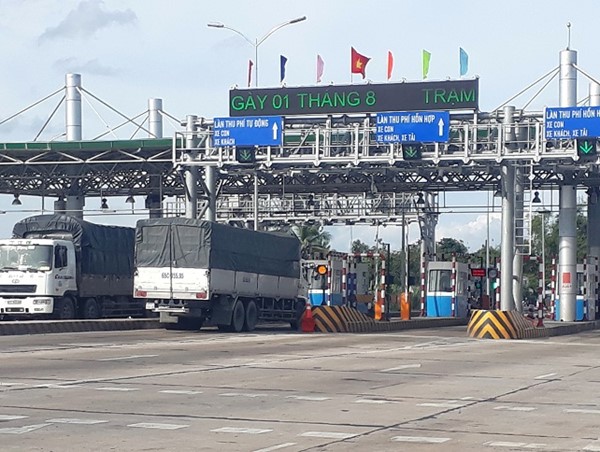 Giải quyết vấn đề BOT nhìn từ trạm Cai Lậy