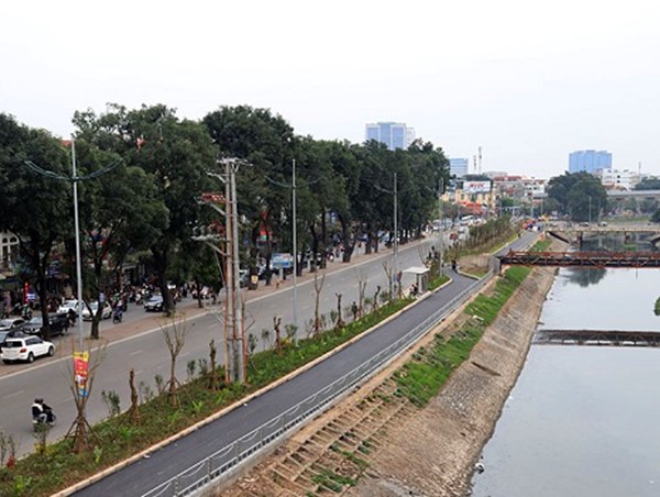 [Video] Ngắm con đường đi bộ và xe đạp bên bờ sông Tô Lịch