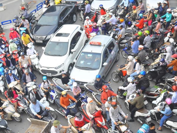 Hà Nội: Hạn chế xe máy mới đang ở bước nghiên cứu