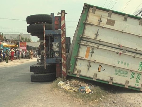 Tài xế dương tính với ma túy gây tai nạn khiến 3 bà cháu bị thùng container đè tử vong