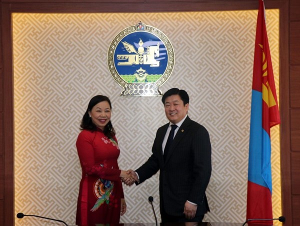 Tăng cường hợp tác giao thông vận tải giữa Việt Nam và Mông Cổ