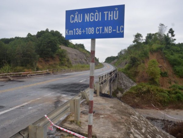 Yêu cầu khắc phục sự cố cầu Ngòi Thủ