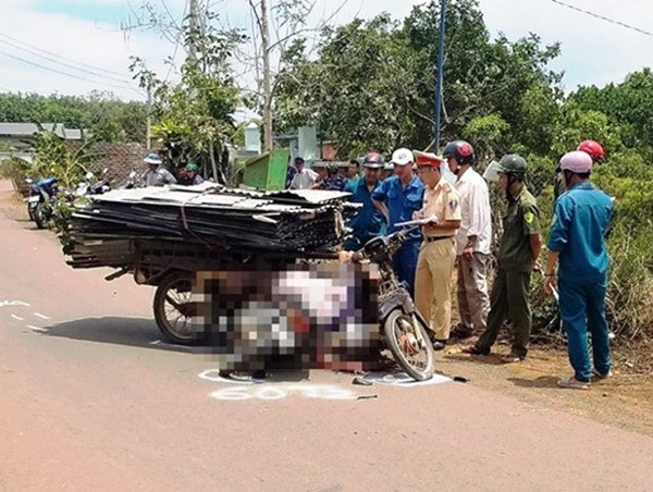 Thêm nạn nhân từ vong vì xe ba gác chở tôn cứa đứt cổ