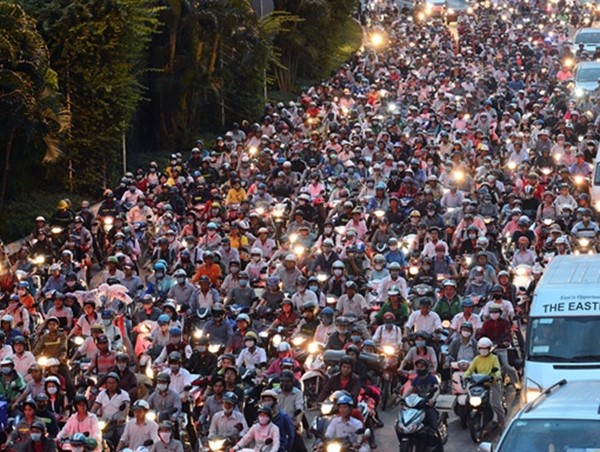 Khó hạn chế xe cá nhân nếu lượng xe đăng ký mới tiếp tục tăng