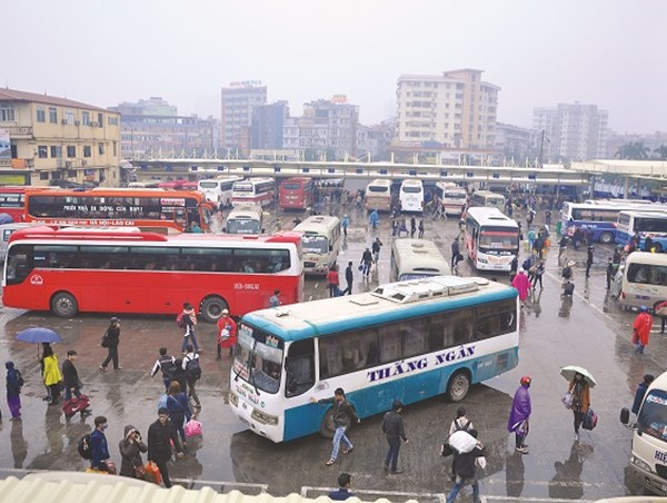 Giao thông kỳ nghỉ lễ 30/4 và 1/5: Tàu xe tăng chuyến, hàng không lo quá tải