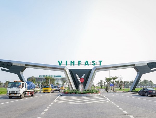 Vingroup cung cấp dịch vụ xe buýt điện