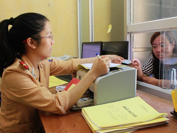 Chủ phương tiện phải có tài khoản ngân hàng: Giúp giảm số lượng cảnh sát giao thông