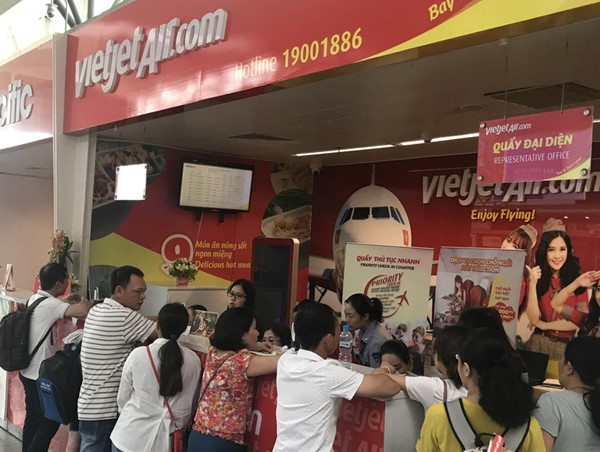 Hành khách bức xúc vì Vietjet hoãn hàng loạt chuyến bay