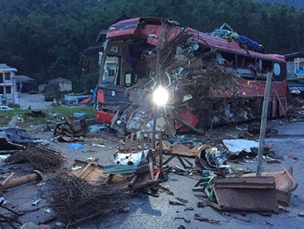 Cập nhật vụ tai nạn đặc biệt nghiêm trọng tại Hòa Bình