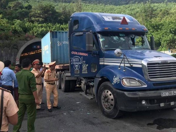 Tài xế nghi ngáo đá gây tai nạn liên hoàn trong hầm Hải Vân