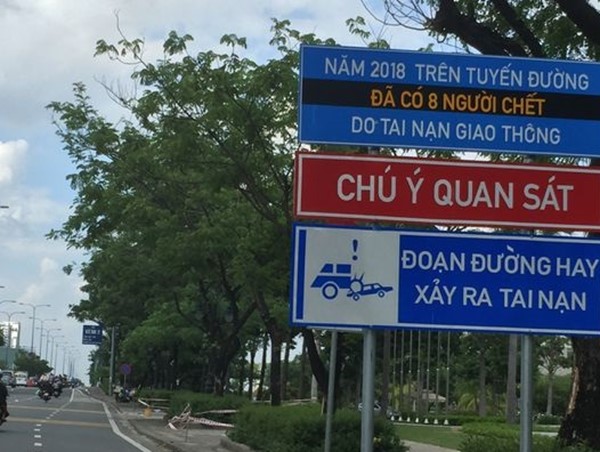 Biển báo "lạ" nêu rõ số người tử vong do tai nạn giao thông trên tuyến đường