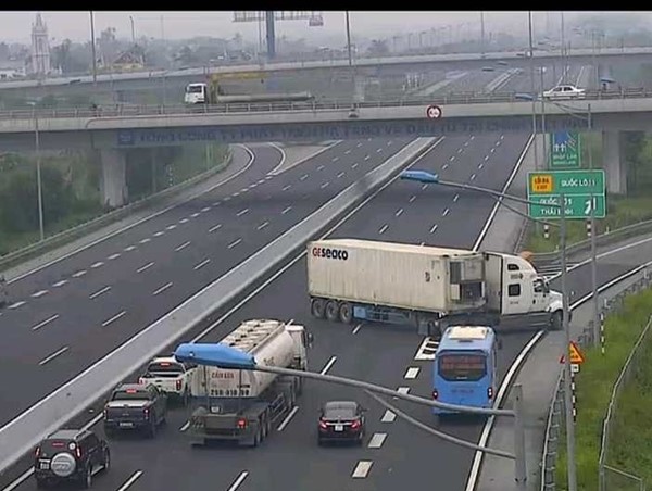 Các lỗi vi phạm trên cao tốc: Phạt nghiêm mới tạo kỷ cương