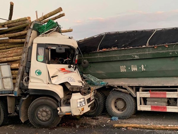 Cầu Thanh Trì có nguy cơ trở thành điểm đen tai nạn giao thông