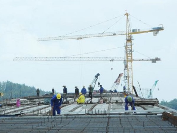 Quyết tâm hoàn thành cầu Cửa Đại sớm hơn dự kiến