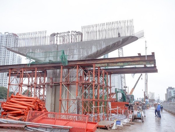 Cầu cạn Mai Dịch – Nam Thăng Long tăng tốc ‘bù’ tiến độ