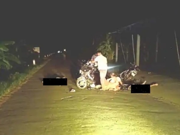 2 xe máy đấu đầu ở Hải Dương, 2 người chết, 2 người bị thương