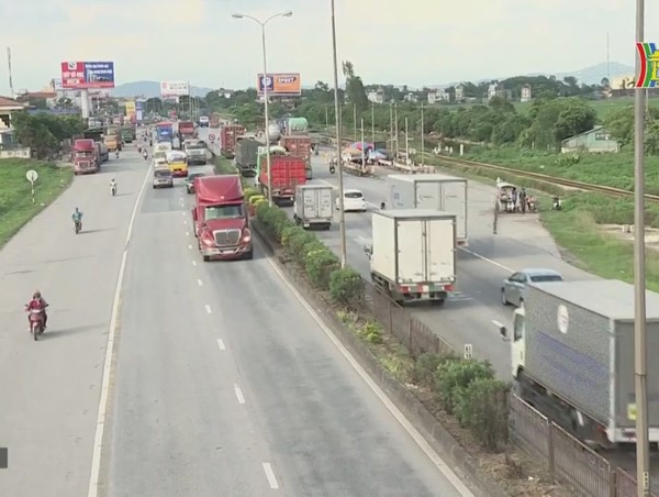 Quốc lộ 5 đang đe dọa tính mạng người dân