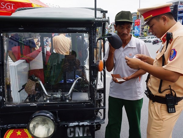 Chậm ban hành biểu mẫu tạm giữ phương tiện theo Thông tư 07
