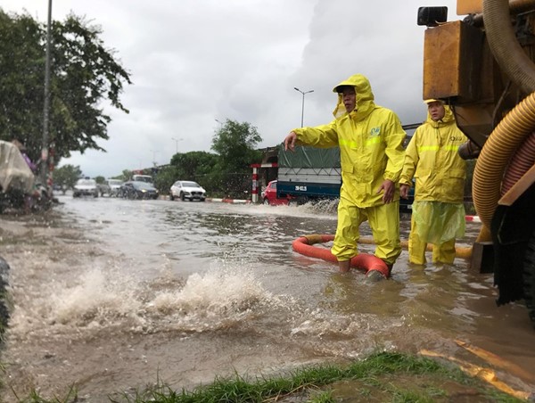 Khi đường phố biến thành... sông