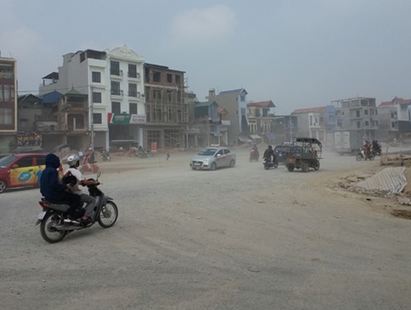 Người dân Hà Nội kêu trời vì ô nhiễm khi thi công mở rộng Quốc lộ 6