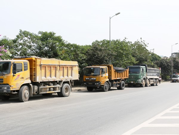 Hà Nội: Tiếp tục xem xét xử lý cá nhân, tập thể liên quan vụ thanh tra giao thông bảo kê “xe vua“