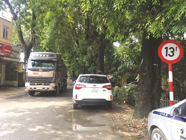 Xe quá tải quần thảo đường 70